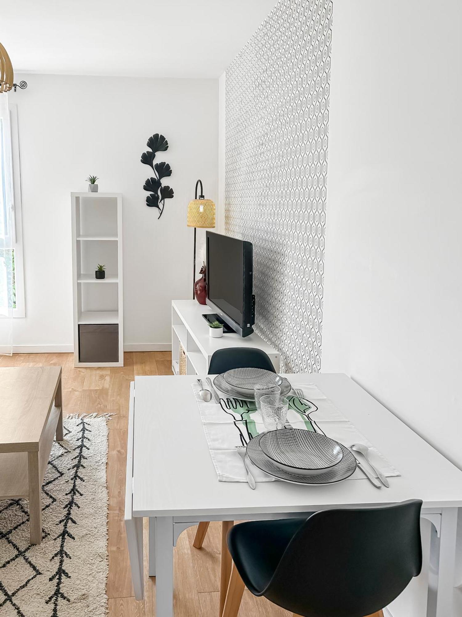 Appartement Lumineux, Wi-Fi Et Parking Prive 니오르 외부 사진